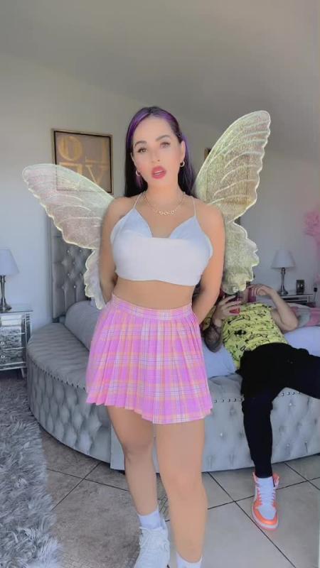 TikTok video by @karla.bustillos using the sound 911 - Remix