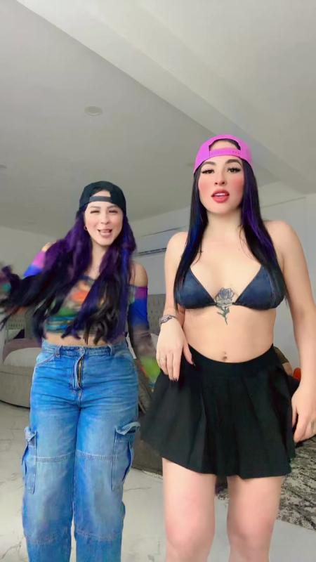 TikTok video by @karla.bustillos using the sound Una Foto Remix - Emilia