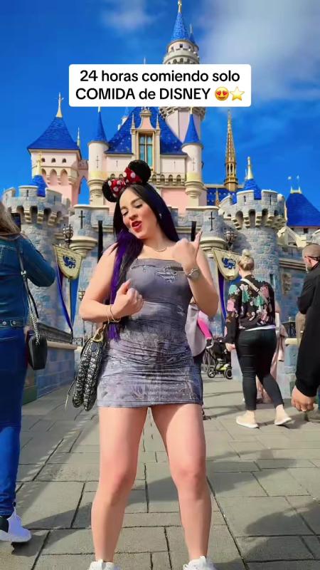 TikTok video by @karla.bustillos using the sound Buscando Money